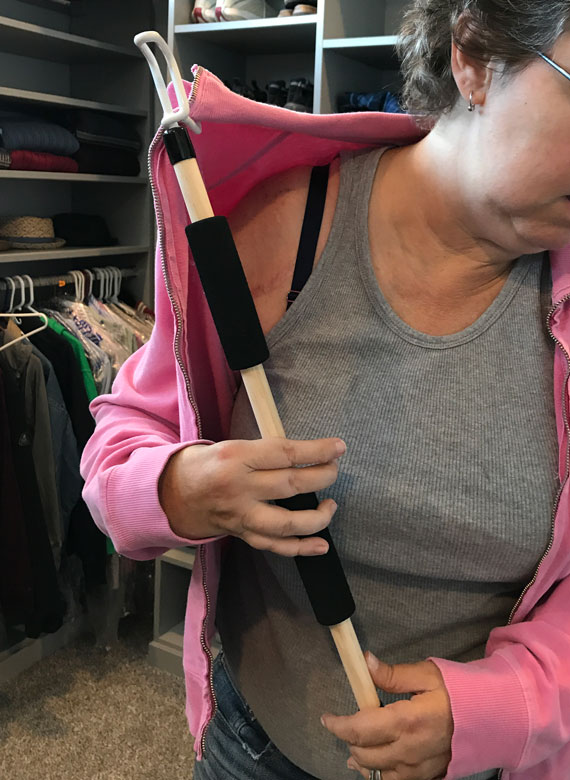 FOLD + GO Soft Grip Dressing Stick